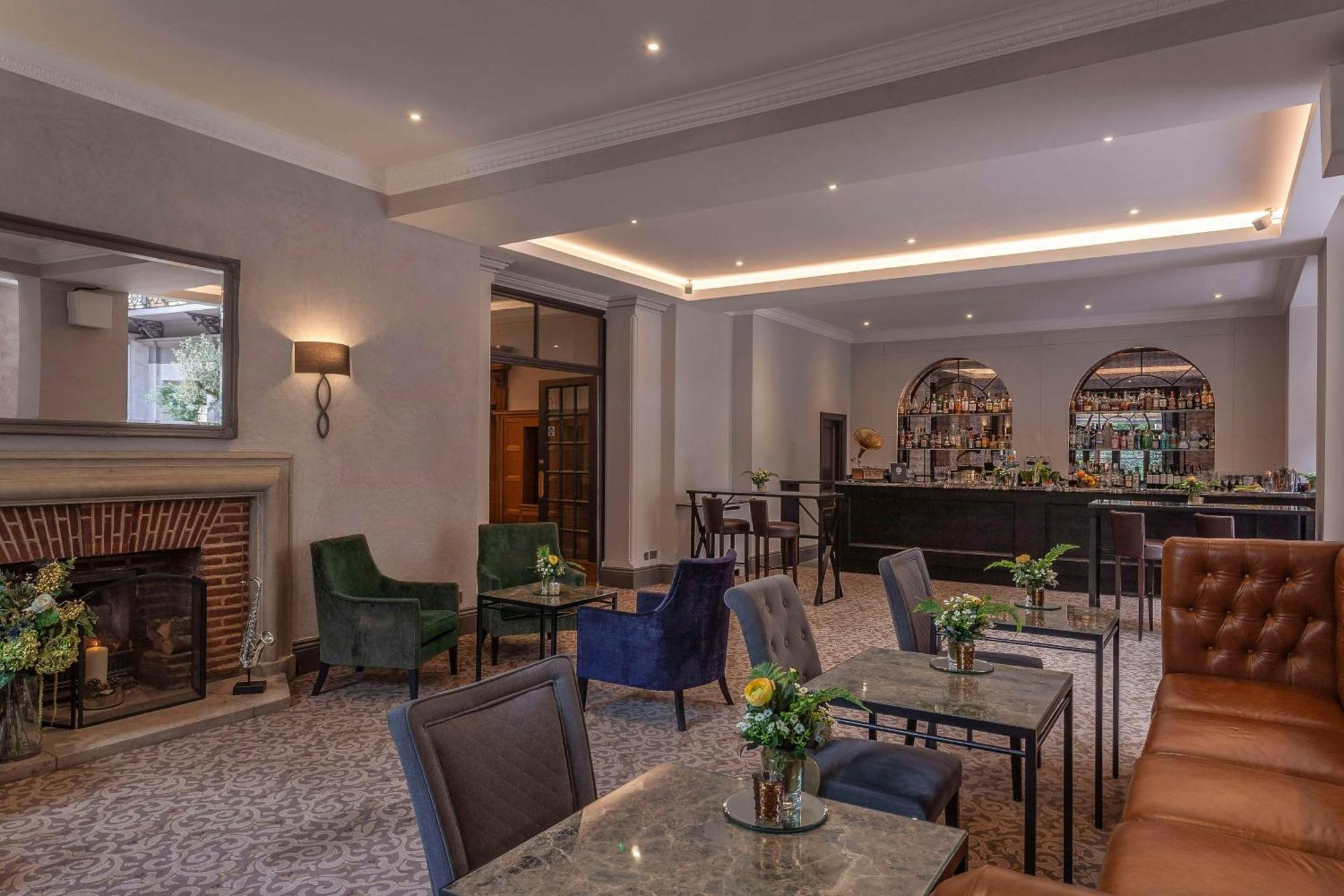 Oatlands Park Hotel Weybridge Exterior foto